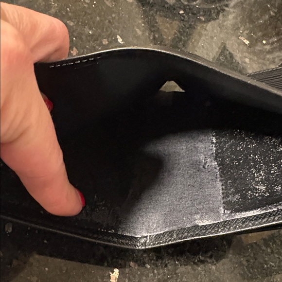 Louis Vuitton Black Epi Leather Wallet in GUC. - Picture 7 of 14